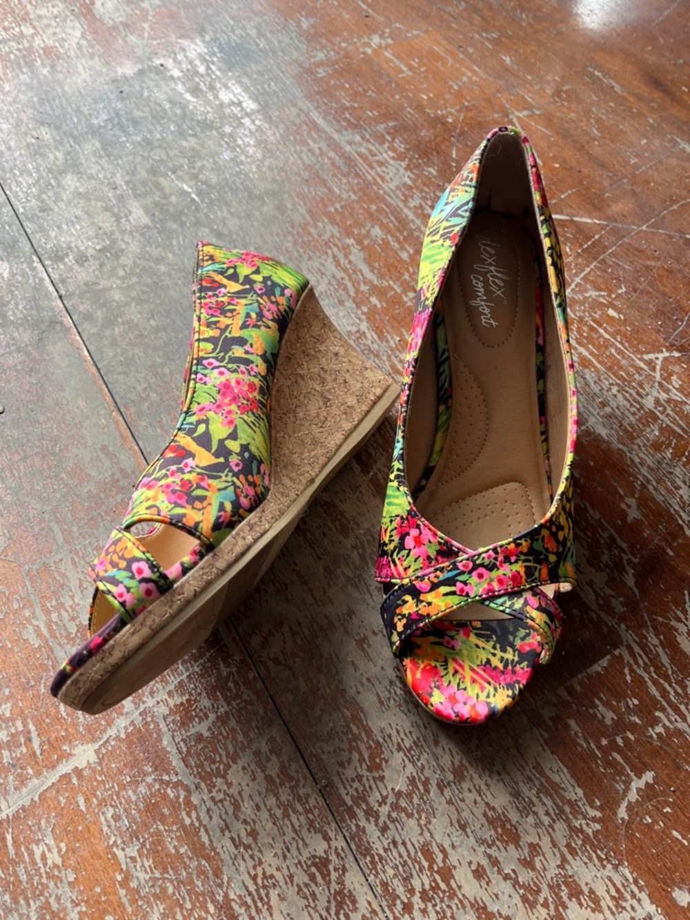 🌻3/$15🌻 dexflex comfort Multicolor Floral Cork Wedge Peep-Toe Shoes